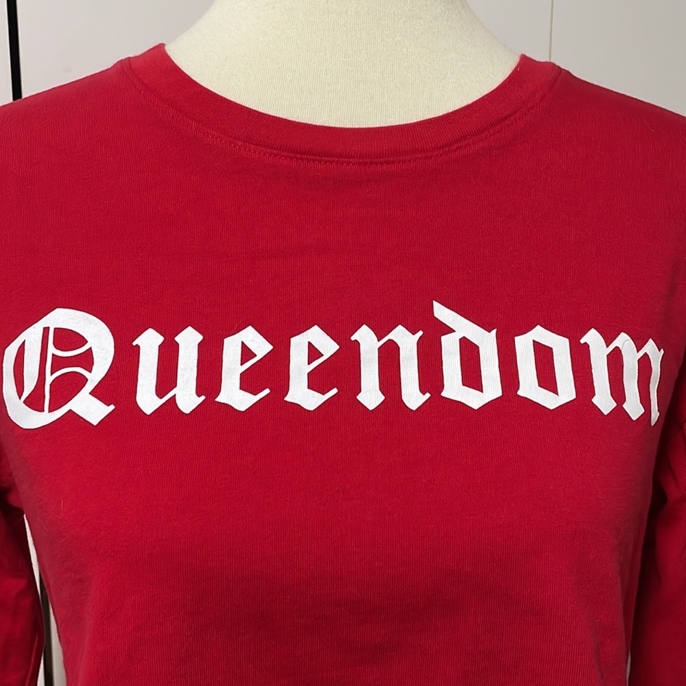 Forever 21 * Size Small * Red Queendom long sleeve top - Picture 2 of 8